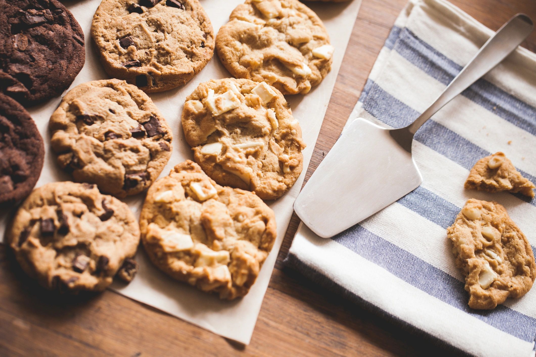 Freshly baked cookies arranged simply on a tray