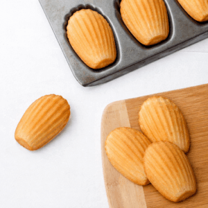 madeleines soft french tea cakes